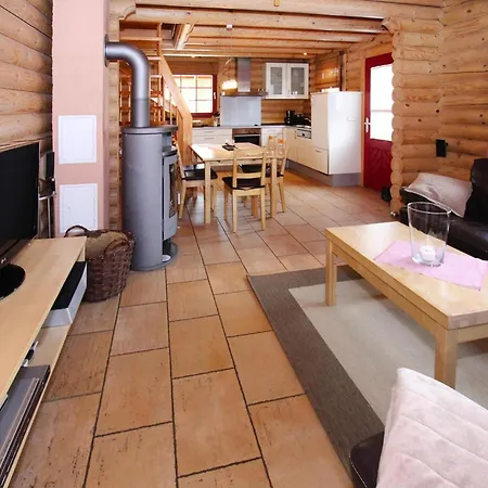 Holiday home In Mit Garten *